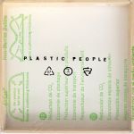 Plastic People. verbal no.9. Plastic zak -icoontjes en plakletters 30/30 cm 2019 plastic-people-2019-verbal-no.9-tekst- plakletters-op-plastic-zak