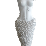 Mother Earth, Mother Earth sculptuur/ gips/ kunststof/ karton/ijzerddraad/pur/gipsverband/gesso. Afmetingen 1.80/90/90
In particulier bezit Konstanz, Duitsland Mother-Earth-sculptuur-Marit-Otto