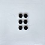 verbal no.7. Waterfles dopjes/waterbottlecaps op canvas/on canvas. 2019 still-sparkling-still-2019-verbal-no7-caps-dopjes-on-op-canvas-marit-otto-2019