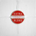 Extra Blond 2019- verbal no.14. bierviltje + acryl en correctielint op canvas. Extrablond-2019-verbal-no-14-30/30cm- marit-otto