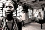 Sugar In My Bowl- nr 4 uit de serie Helden/Heroes. Limited & signed Altprint op canvas 120/80cm, oplage 1/1. 2019.
(Portret Nina Simone) Sugar-in-my-bowl-2019-Helden/heroes-serie-artprint to op canvas-120-80cm-portret- Nina Simone